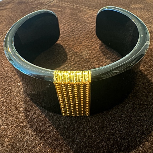 Black cuff bracelet from Greece - Picture 3 of 4